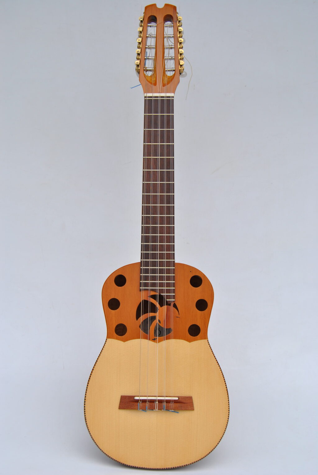 Machu Charango Uirquincho