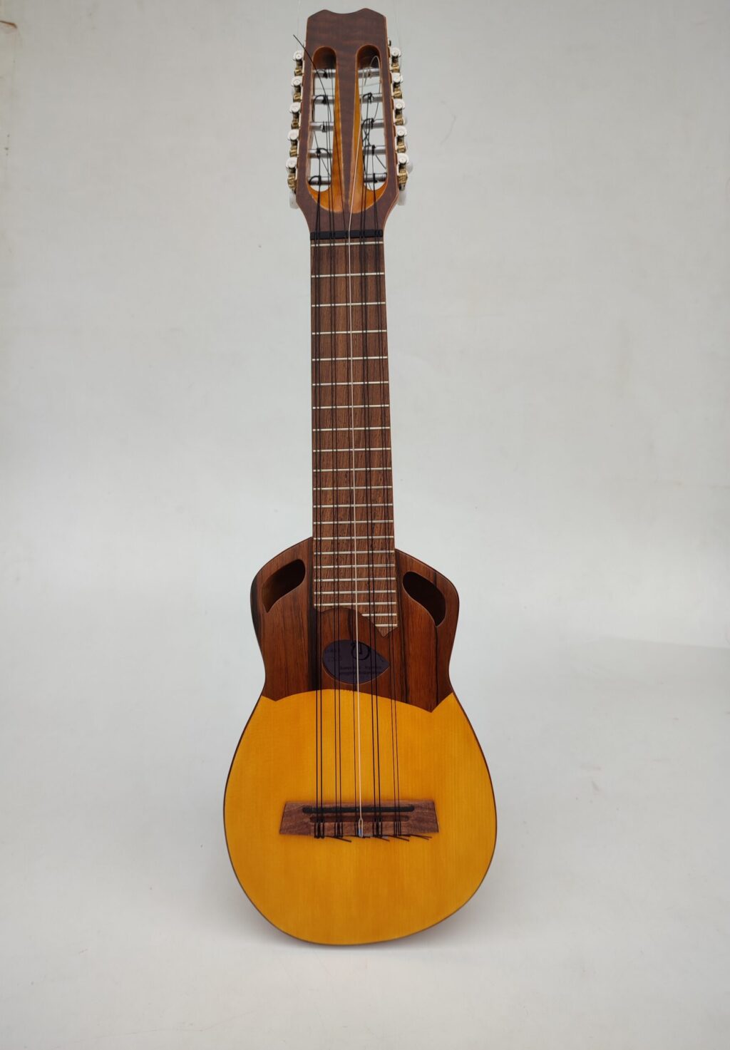 Charango Nuez