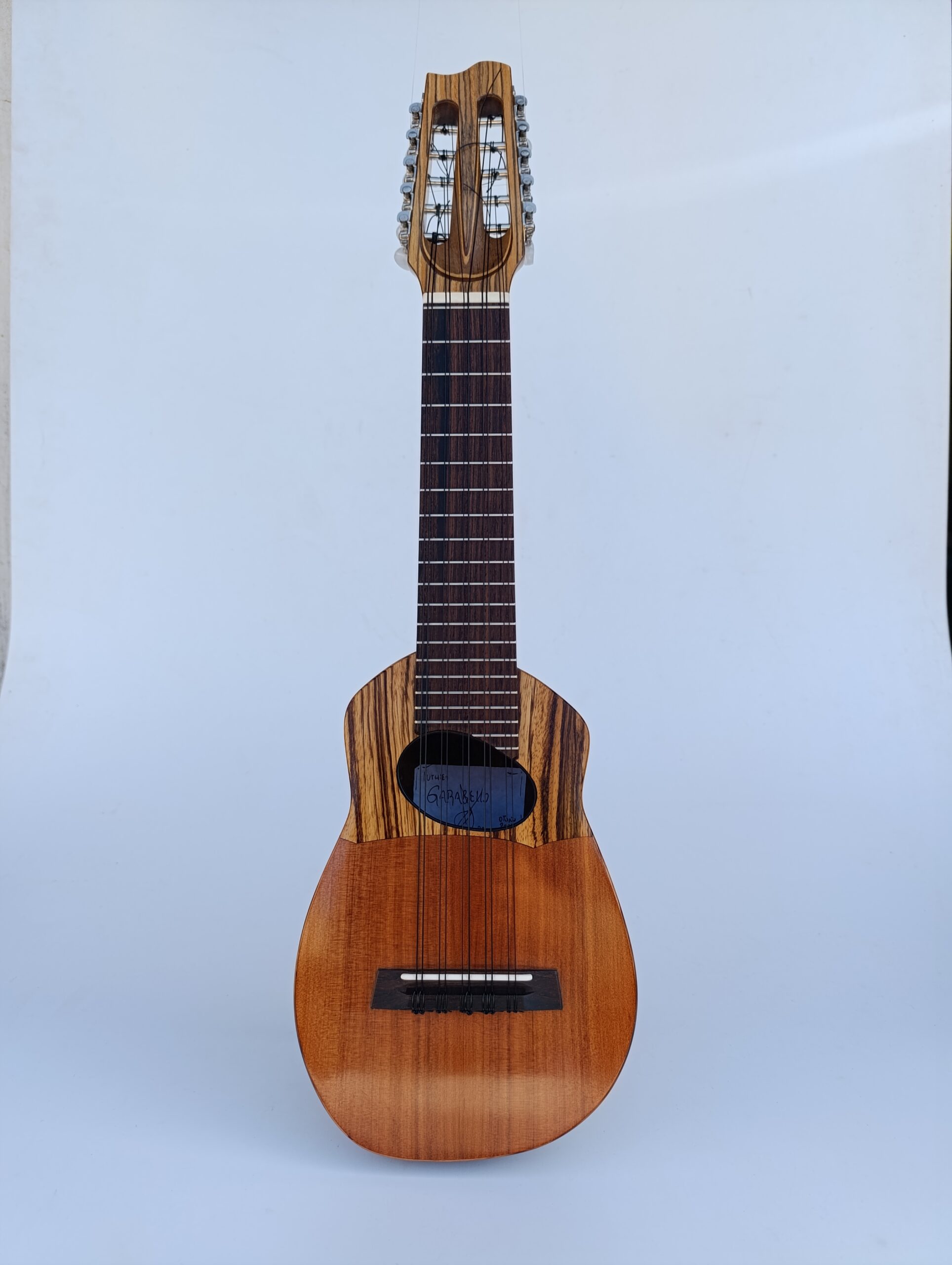 Charango Amilcar